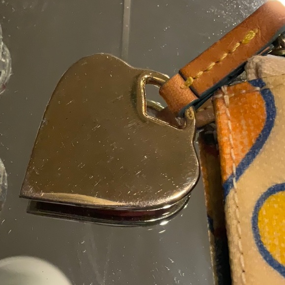 ⭐️HOST PICK⭐️ Dooney & Bourke Rainbow Zipper Keychain Wristlet EUC - Picture 4 of 16